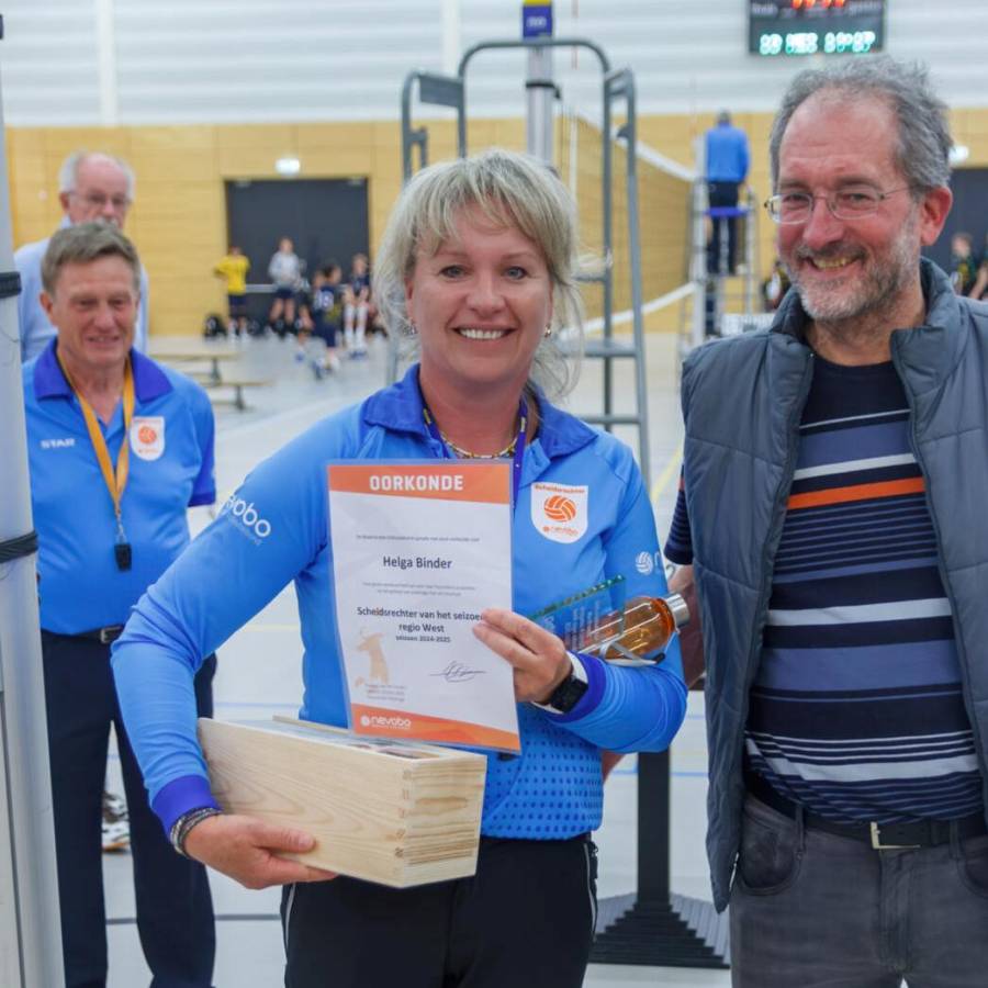 Helga Binder uitgeroepen tot scheidsrechter van het seizoen