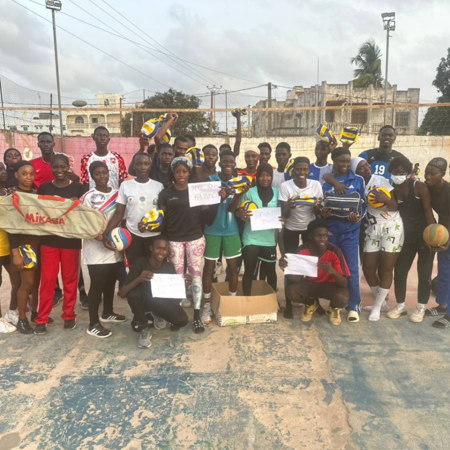 Oude ballen van Kalinko krijgen tweede leven in Gambia