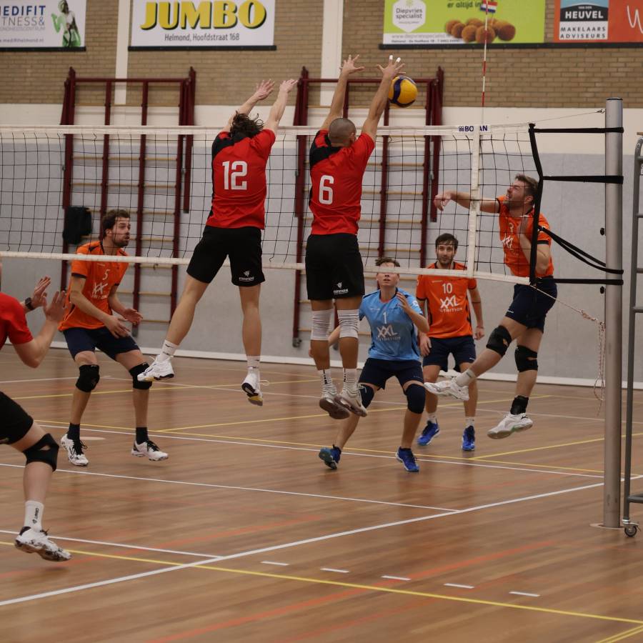 Kalinko Heren 1 verstevigt koppositie na winst op Polaris