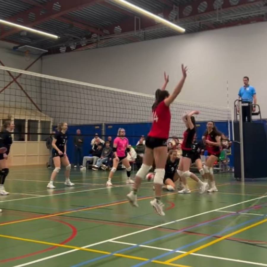 Dames 1 neemt vijf punten mee naar huis
